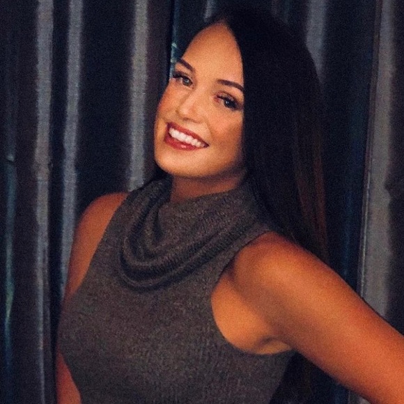 Meet your Posher, Alexandra - Picture 1 of 1